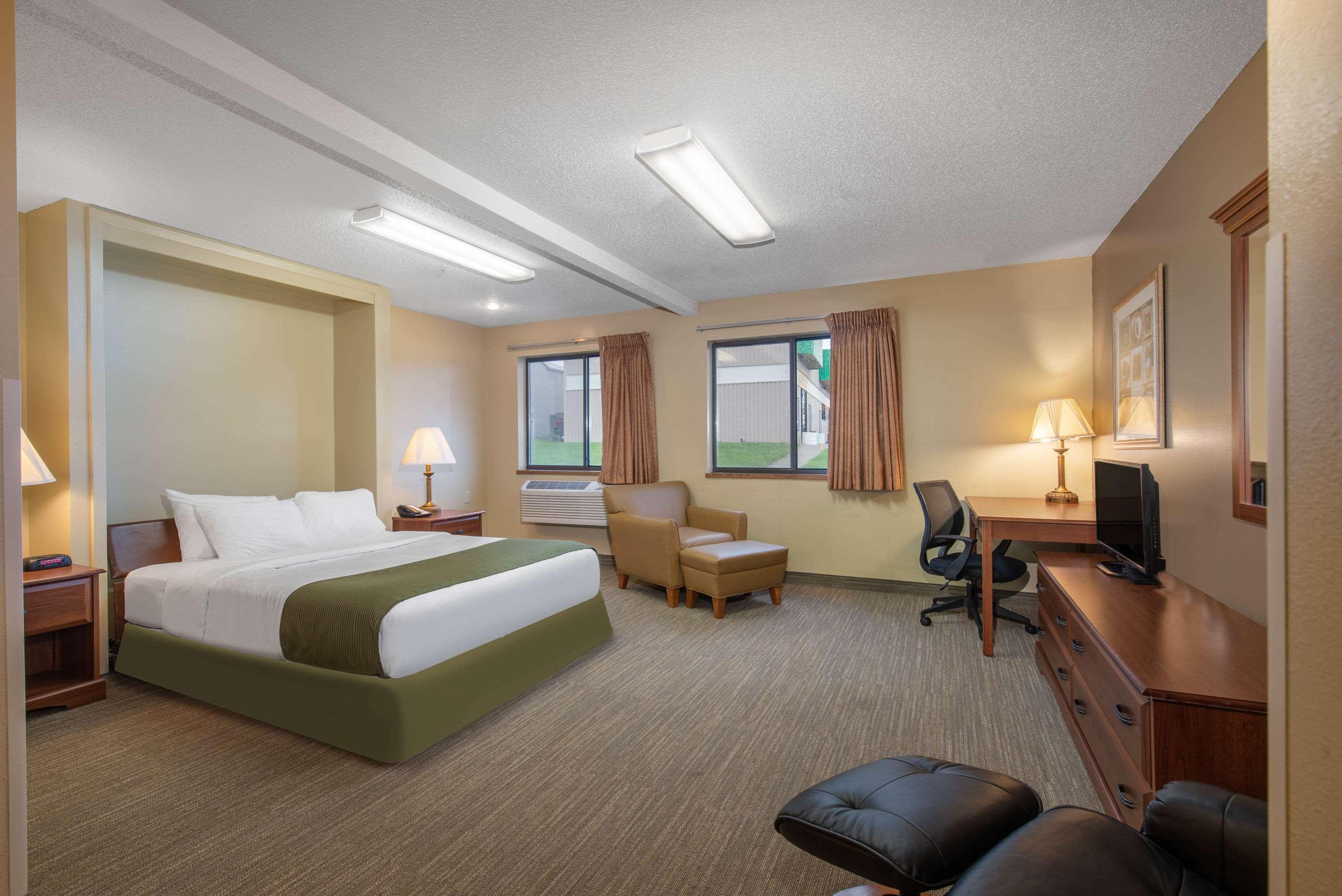 Days Inn By Wyndham Mitchell Sd Exterior photo
