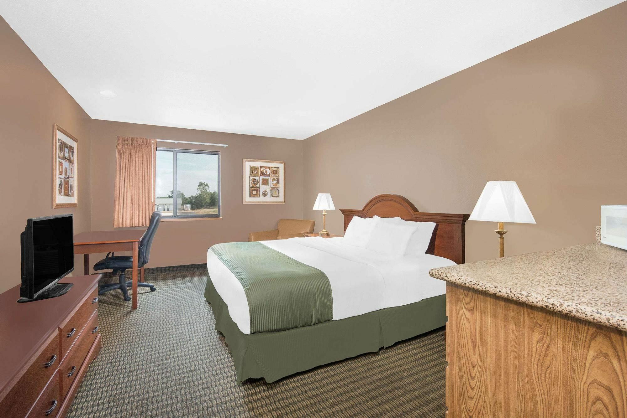 Days Inn By Wyndham Mitchell Sd Exterior photo